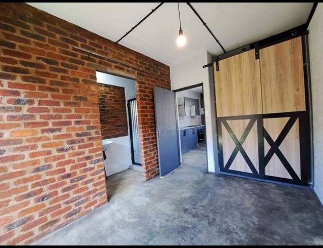 1 BEDROOM PROPERTY TO RENT IN BULT WEST